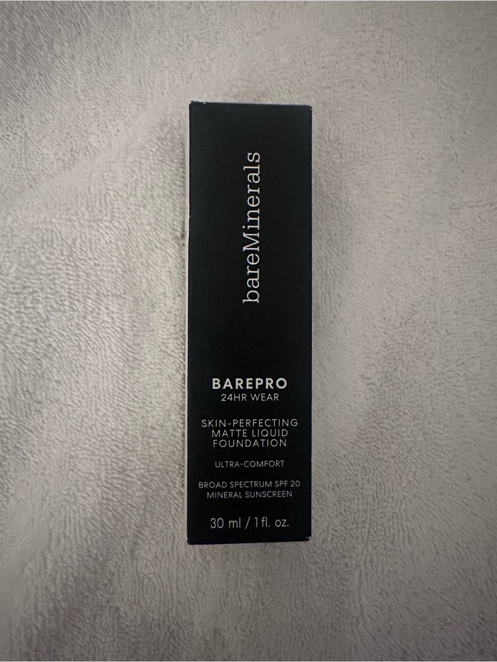 NWT BareMinerals BAREPRO Matte Liquid Foundation - Light 27 Cool (Peachy Beige)